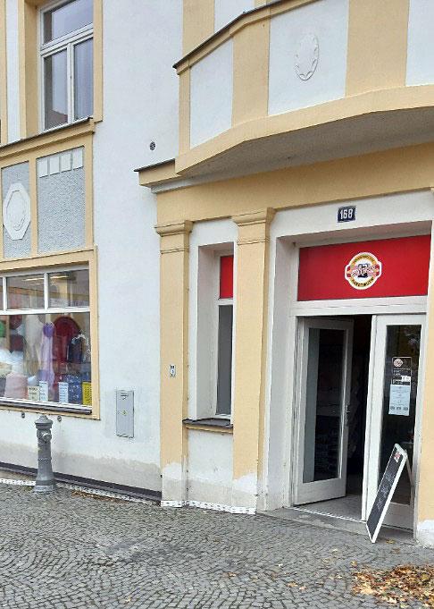 Bytový textil, oděvy, prádlo, matrace