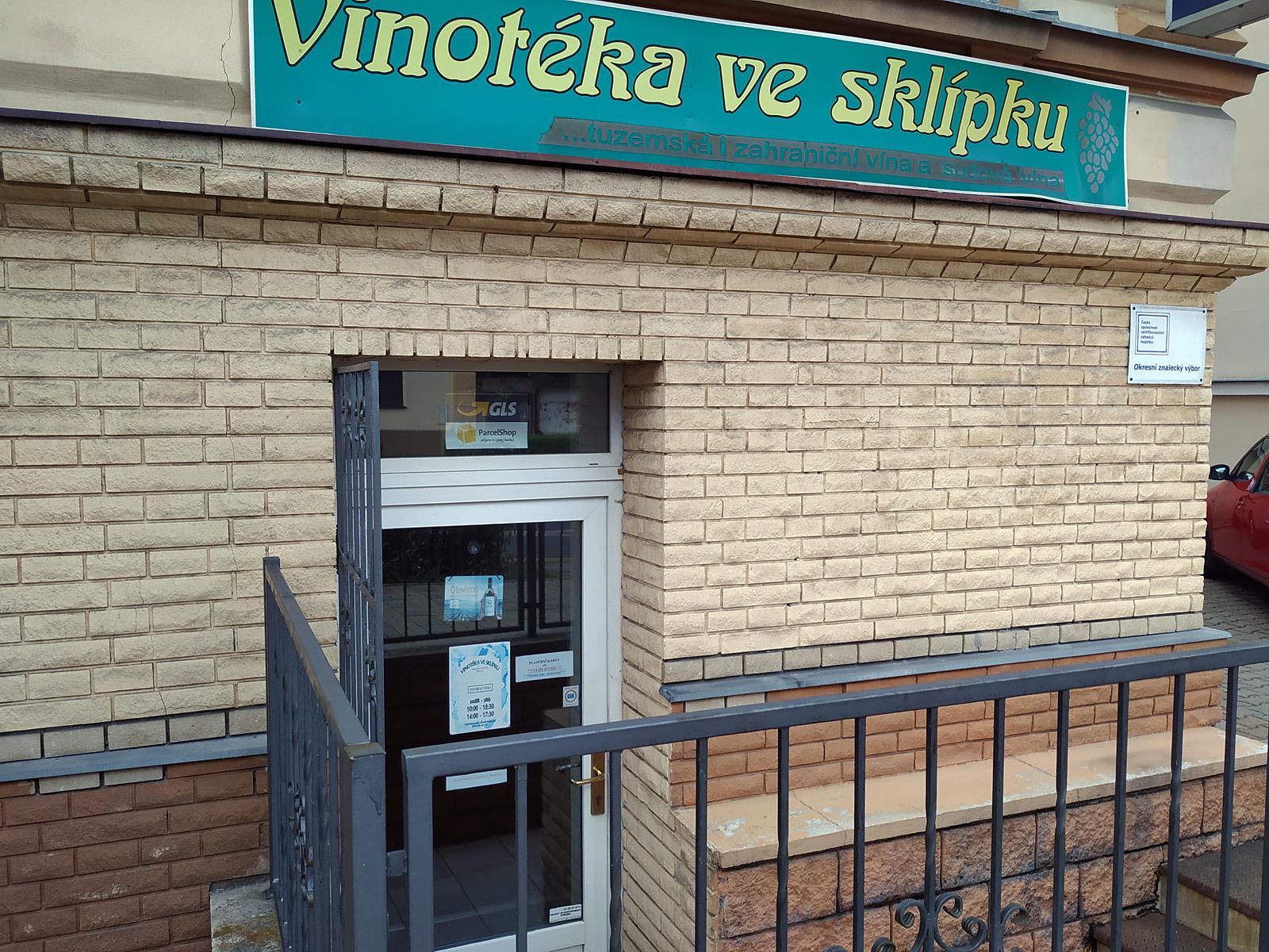 Vinotéka ve Sklípku