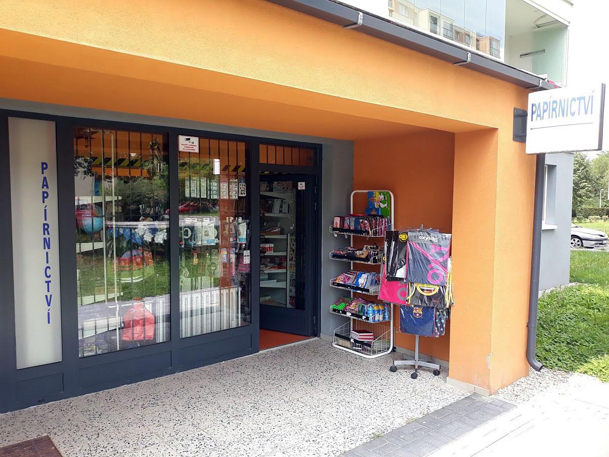 Papírnictví u školy