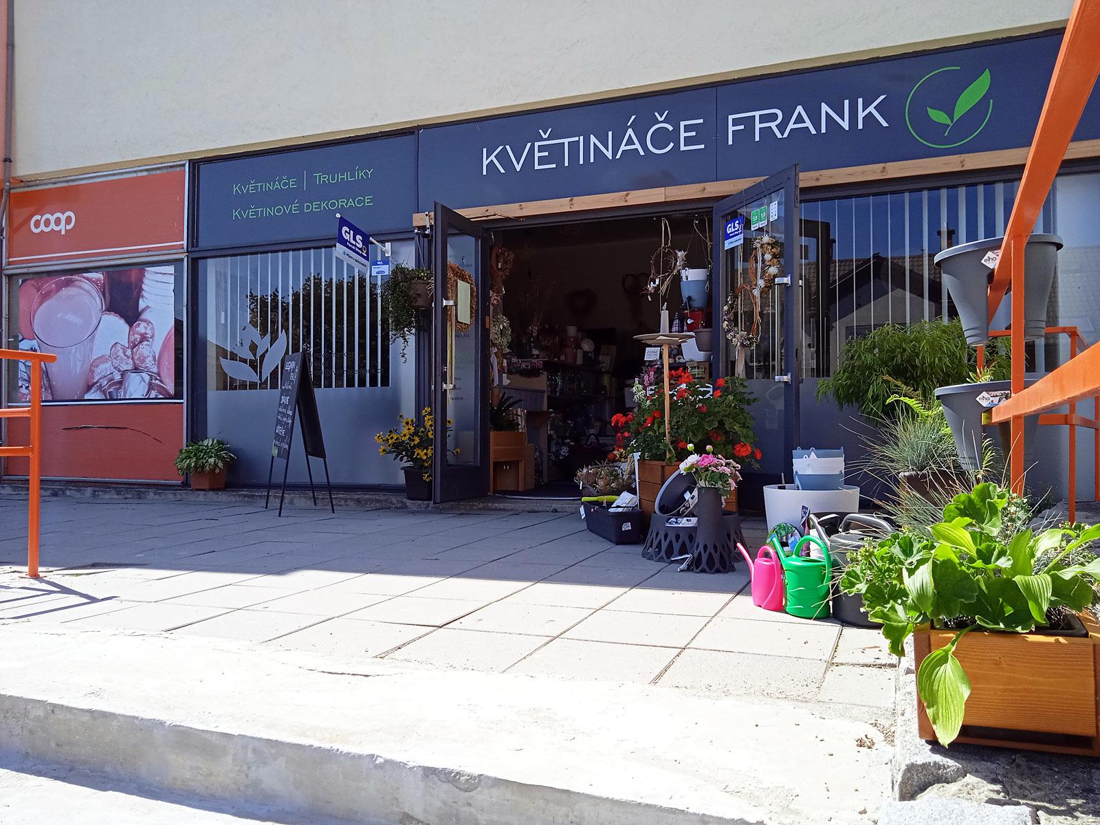 Květináče Frank